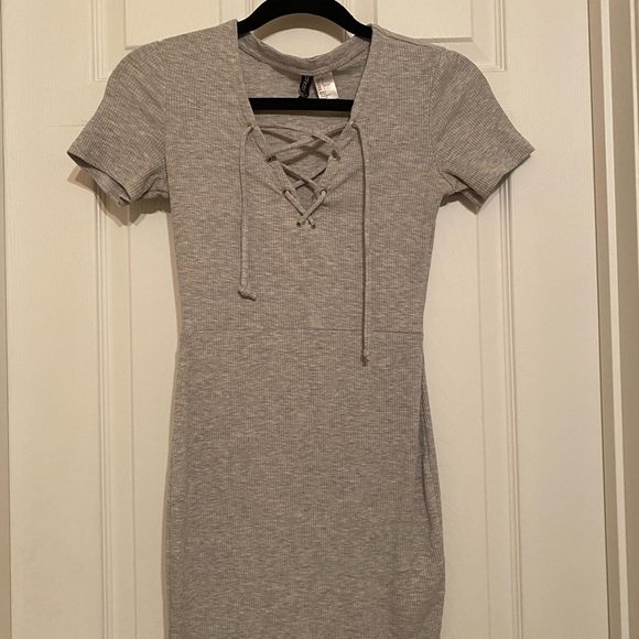 H&M Ribbed Heather Grey Front Lace-Up Dress - Picture 2 of 6
